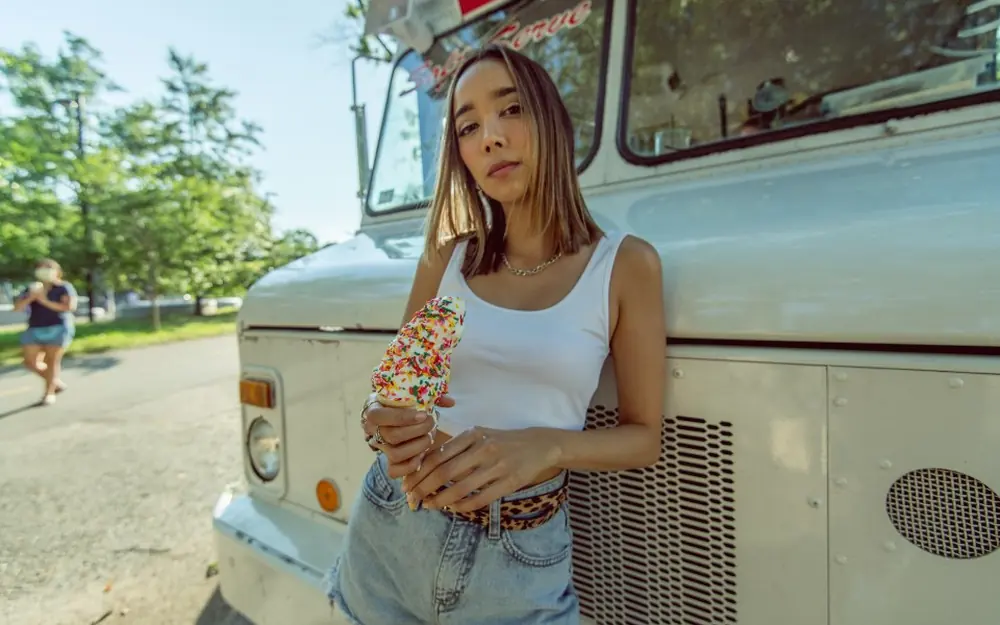 Carrito de helados en un parque